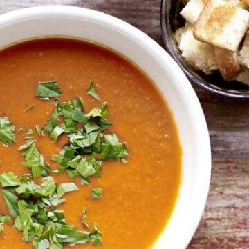 Tomatensoep met zoete aardappel